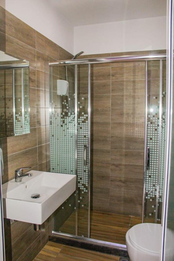 Hotel Golden Шкодер Екстер'єр фото