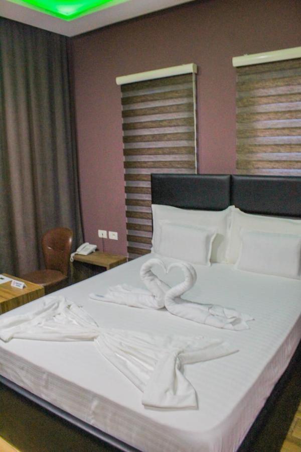 Hotel Golden Шкодер Екстер'єр фото