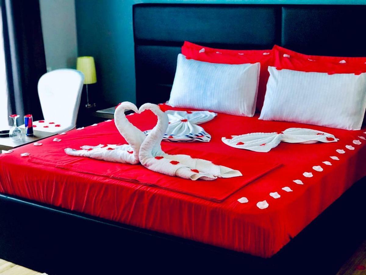 Hotel Golden Шкодер Екстер'єр фото