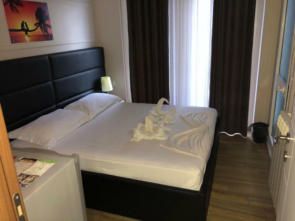 Hotel Golden Шкодер Екстер'єр фото
